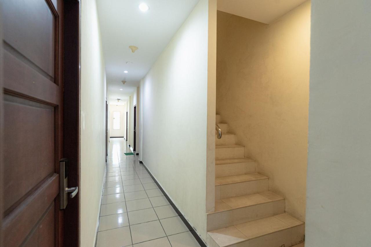 Reddoorz At Nagoya Indah Batam Hotel Exterior photo